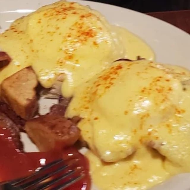 Bacon Benedict.